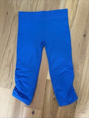 Ivivva Royal Blue Cropped Leggings